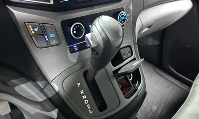 Hyundai Starex 2019, 92267 км, за 10677.55 USD - фото 9