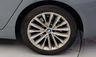 BMW 5-Series 2019, 96155 км, за 15960.92 USD