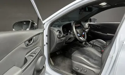 Hyundai Kona 2021, 49356 км, за 17557.91 USD - фото 11