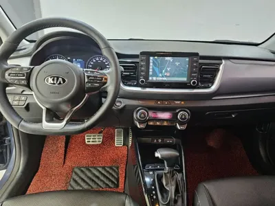 Kia Stonic 2018, 126767 км, за 5054.48 USD - фото 18
