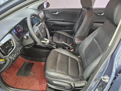 Kia Stonic 2018, 126767 км, за 5054.48 USD - фото 19