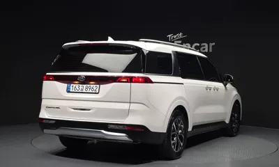 Kia Canival 2021, 69512 км, за 15237.34 USD