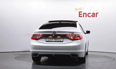 Hyundai Grandeur 2015, 223819 км, за 3275.57 USD