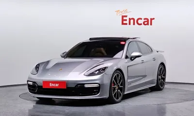 Porsche Panamera · 2020 год