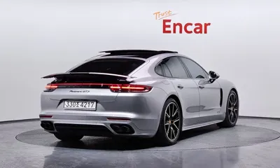 Porsche Panamera 2020, 69184 км, за 64569.48 USD