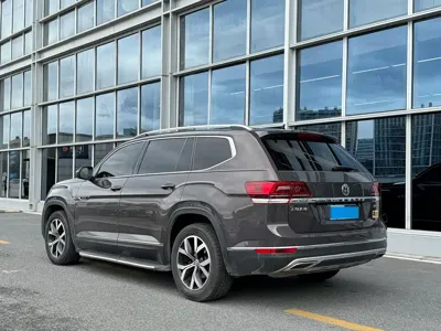 Volkswagen Teramont 2017, 225000 км, за 10594.26 USD