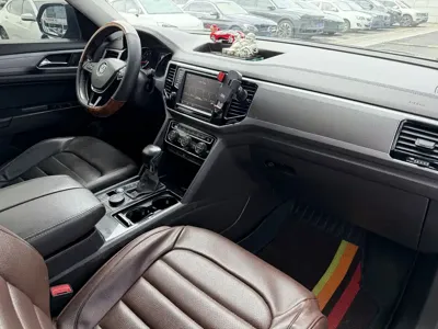 Volkswagen Teramont 2017, 225000 км, за 10594.26 USD - фото 7