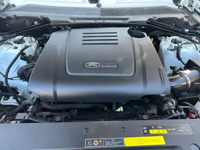 Land Rover Defender 2022, 47000 км, за 40698.44 USD
