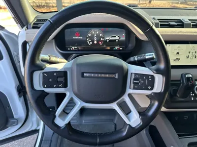 Land Rover Defender 2022, 47000 км, за 40698.44 USD - фото 9