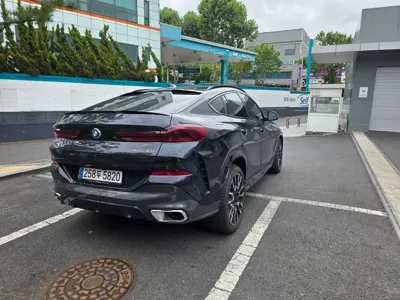 BMW X6 2025, 18000 км, за 73582.05 USD