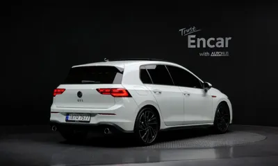 Volkswagen Golf 2023, 11763 км, за 24702.58 USD