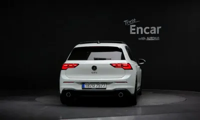 Volkswagen Golf 2023, 11763 км, за 24702.58 USD