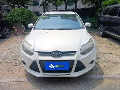 Ford Focus 2015, 81800 км, за 3899.28 USD