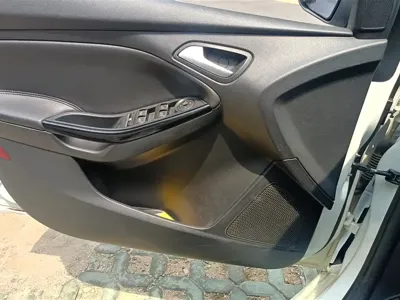 Ford Focus 2015, 81800 км, за 3899.28 USD - фото 7