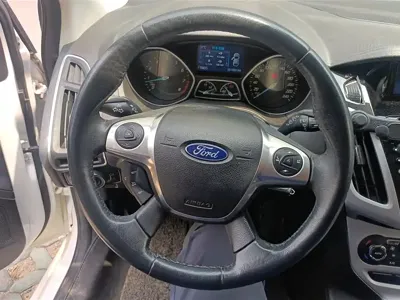 Ford Focus 2015, 81800 км, за 3899.28 USD - фото 15
