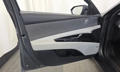 Hyundai Avante 2021, 58406 км, за 12110.76 USD - фото 24