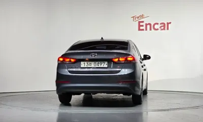 Hyundai Avante 2017, 187102 км, за 3841.89 USD