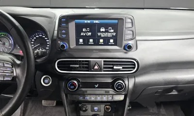 Hyundai Kona 2020, 143957 км, за 8861.76 USD - фото 14