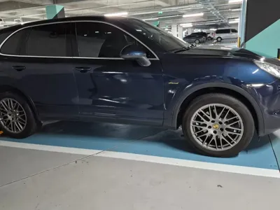 Porsche Cayenne · 2013 год