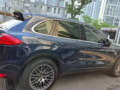 Porsche Cayenne 2013, 108442 км, за 12994.86 USD