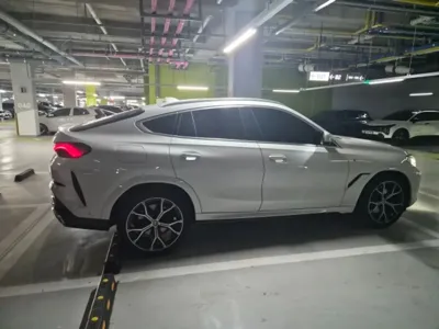 BMW X6 2023, 20205 км, за 59087.98 USD