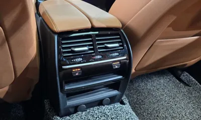 BMW 5-Series 2019, 70411 км, за 16082.45 USD - фото 30