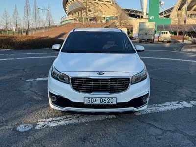 Kia Canival · 2016 год