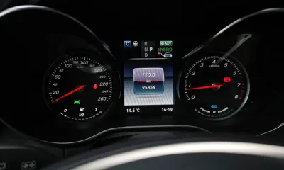 Mercedes-Benz GLC-Class 2019, 95858 км, за 17001.44 USD - фото 8