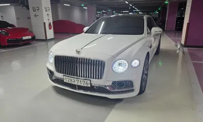 Bentley Flying Spur 2022, 28464 км, за 139764.63 USD