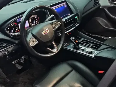 Cadillac CT5 2021, 80000 км, за 16257.3 USD