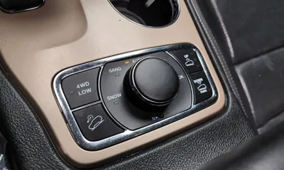 Jeep Cherokee 2015, 256225 км, за 5136.17 USD - фото 16