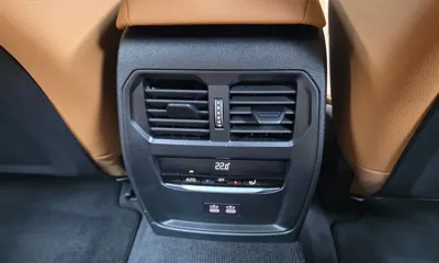 BMW 3-Series 2025, 11612 км, за 36104.64 USD - фото 32
