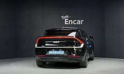 Kia EV6 2022, 47376 км, за 23207.43 USD - фото 4