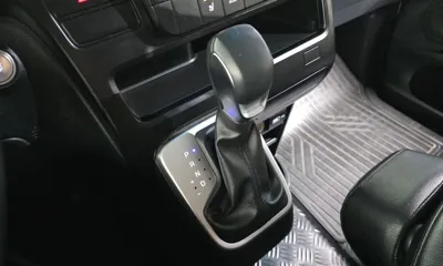 Hyundai Staria 2022, 86552 км, за 16279.21 USD - фото 9