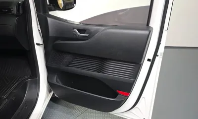 Hyundai Staria 2022, 86552 км, за 16279.21 USD - фото 25