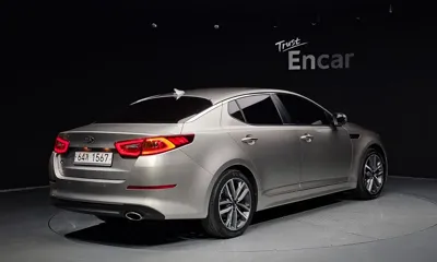Kia K5 2014, 84760 км, за 4635.76 USD