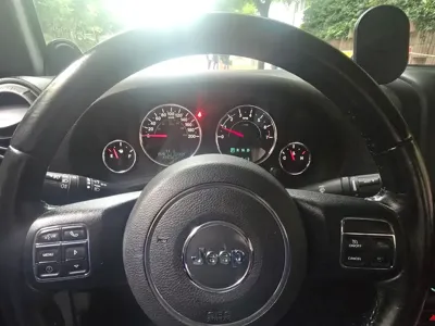Jeep Wrangler 2014, 180000 км, за 7032.62 USD