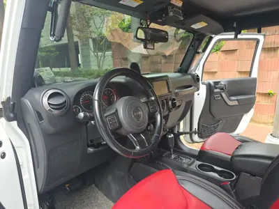 Jeep Wrangler 2014, 180000 км, за 7025.77 USD - фото 9