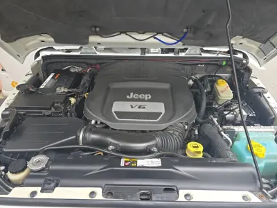 Jeep Wrangler 2014, 180000 км, за 7025.77 USD - фото 11