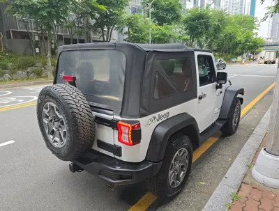 Jeep Wrangler 2014, 180000 км, за 7025.77 USD - фото 15