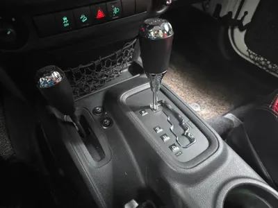 Jeep Wrangler 2014, 180000 км, за 7025.77 USD - фото 16