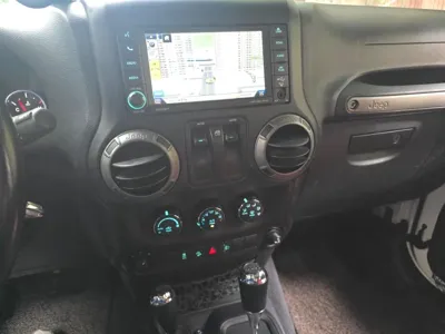 Jeep Wrangler 2014, 180000 км, за 7025.77 USD - фото 18