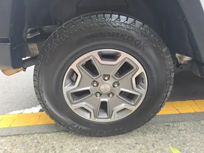 Jeep Wrangler 2014, 180000 км, за 7025.77 USD - фото 19