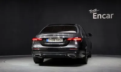 Mercedes-Benz E-Class 2023, 89878 км, за 24446.64 USD