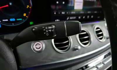 Mercedes-Benz E-Class 2023, 89878 км, за 24446.64 USD - фото 9