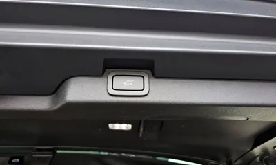 Land Rover Discovery 2020, 38535 км, за 21402.57 USD - фото 35