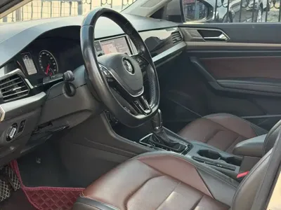 Volkswagen Lavida 2018, 80000 км, за 6415.41 USD