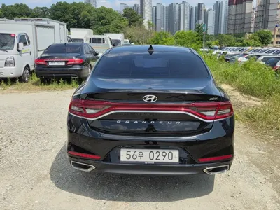 Hyundai Grandeur 2017, 166392 км, за 6892.48 USD