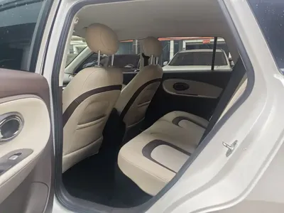 Yiwei Yiwei 3 2024, 40000 км, за 5709.13 USD