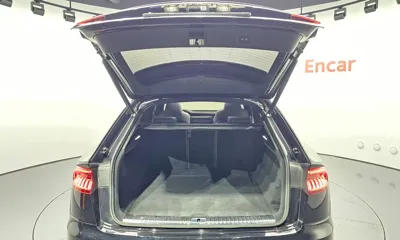 Audi Q8 2021, 154043 км, за 34853.44 USD - фото 20